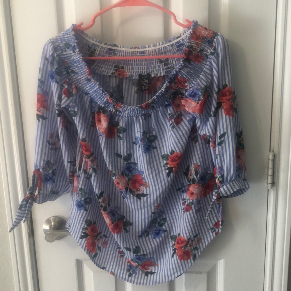 Rue 21 off the shoulder shirt